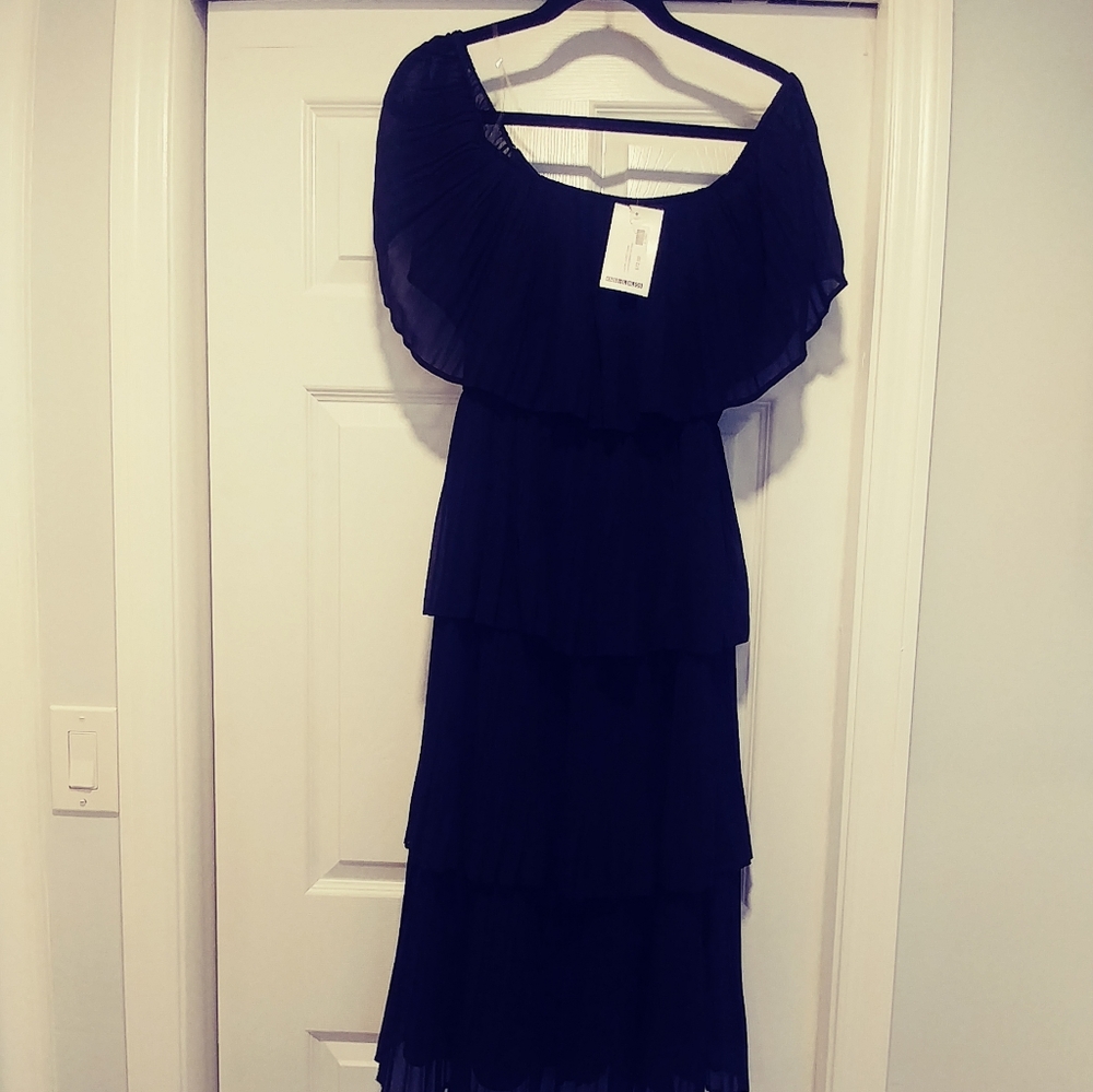 Elegant dress off the shoulder.